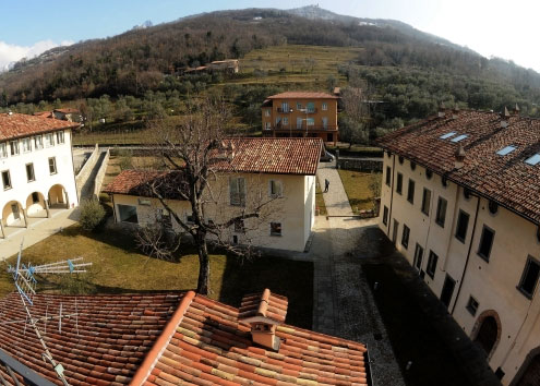 In palio, una casa e un impianto fotovoltaico