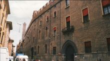 Nuove domande per antichi edifici: un dialogo possibile