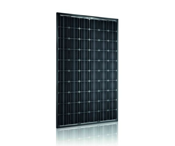 Sunmodule Plus Black, l’eleganza del nero