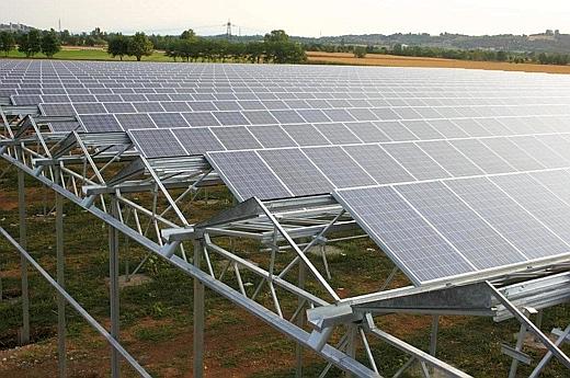 Decreto liberalizzazioni: Stop al fotovoltaico a terra in aree agricole 7
