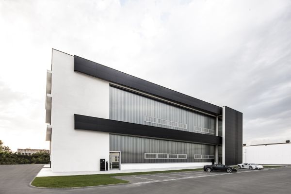 Protoshop di Lamborghini primo edificio industriale multipiano in Classe A 