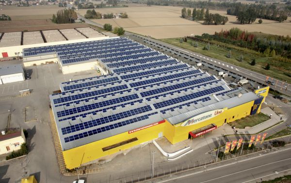 Realizzato per il Gruppo Mercatone Uno il più grande multi-impianto fotovoltaico d’Italia