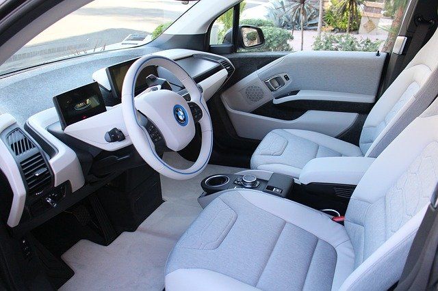 Interno auto elettrica: comfort e silenzio