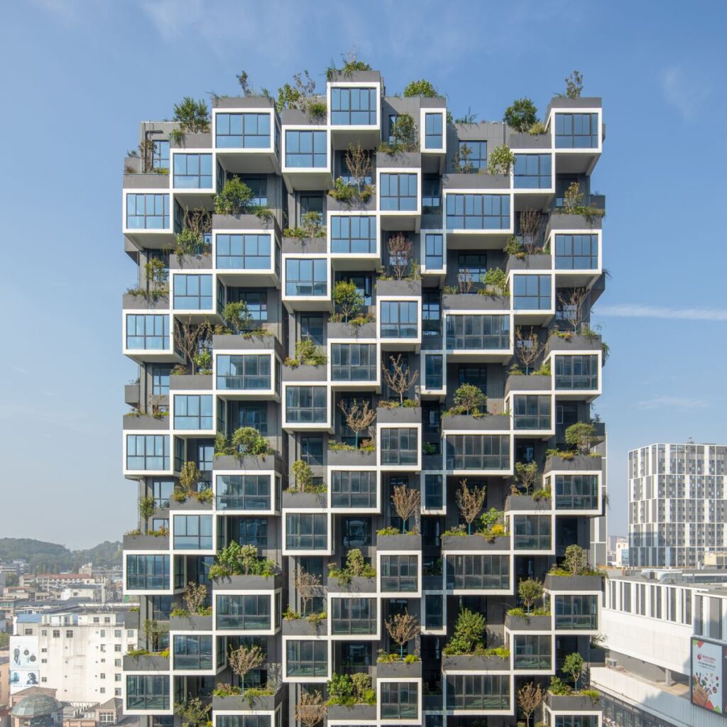 I balconi aperti e chiusi che caratterizzano il Bosco Verticale in Cina a Huanggang