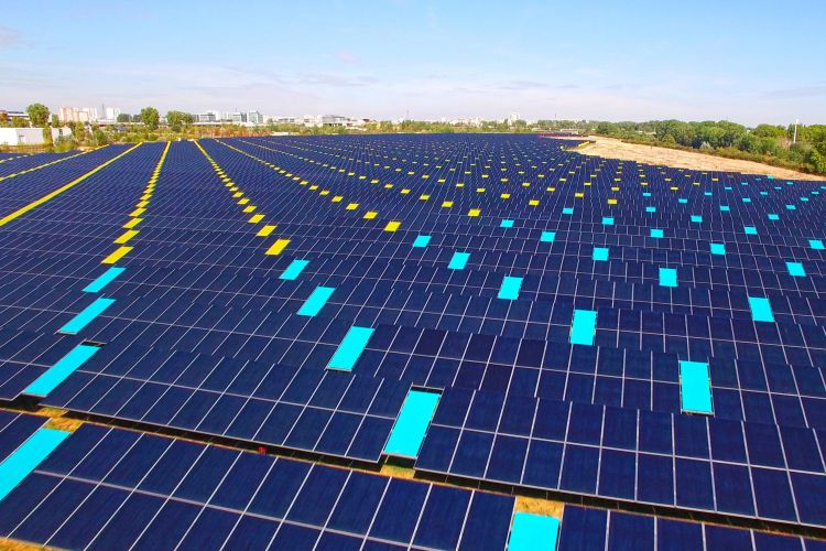 A Tolosa un'area contaminata rinasce grazie al fotovoltaico di proprietà di Axpo