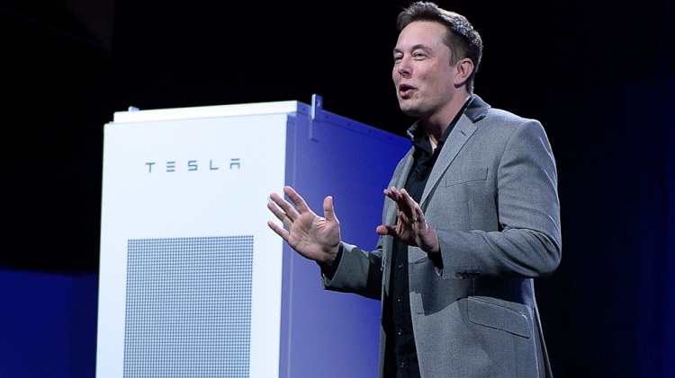 Elon Musk annuncia l'arrivo dell’inverter solare Tesla per impianti fotovoltaici