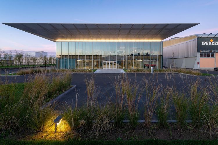 Headquarter Iperceramica, le nuove frontiere di Mario Cucinella Architects