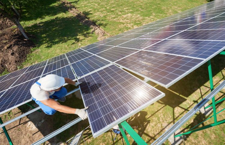 Superbonus e fotovoltaico a terra, ok se trainato