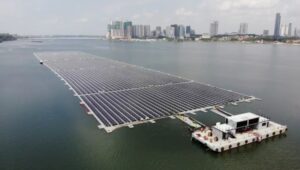 Fotovoltaico galleggiante: a Singapore uno dei più grandi parchi offshore del mondo