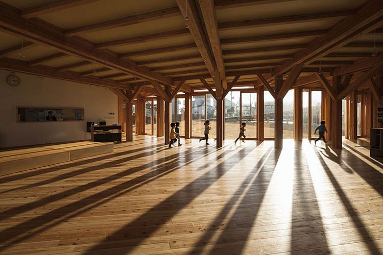 Yoshino Nursery School and Kindergarten: struttura e interni in legno