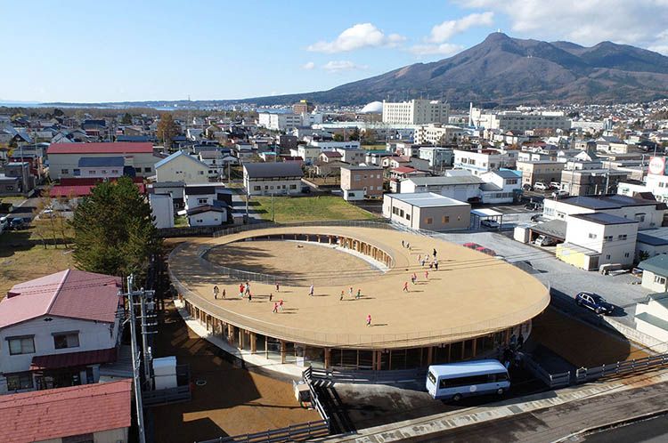 Yoshino Nursery School: la scuola in legno di Tezuka Architects