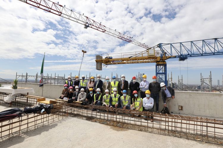 Torre Milano: I lavori arrivati al tetto