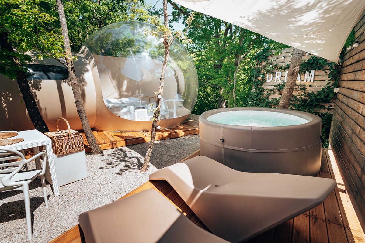 Atmosfera Bubble Glamping
