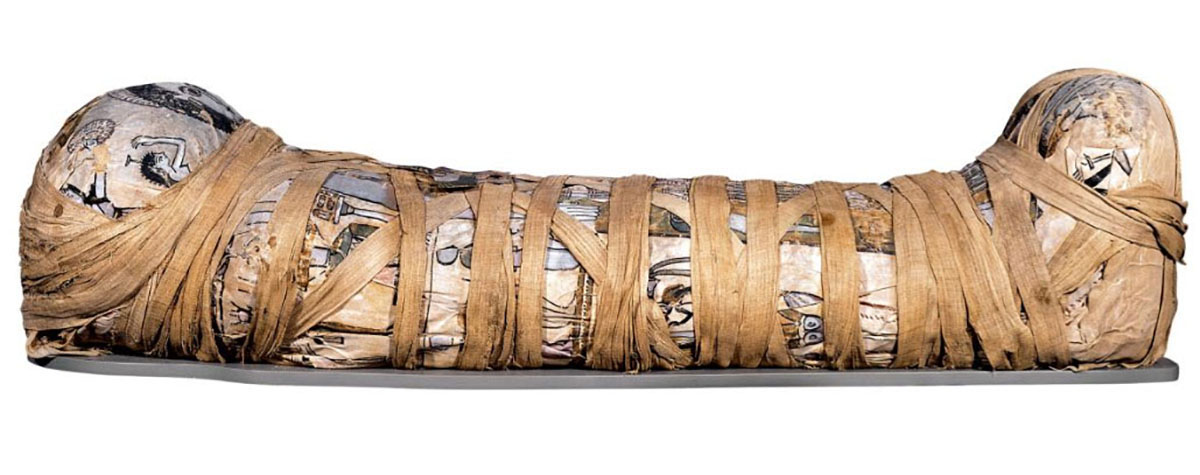 La mummia di Cleopatra (II-secolo-d.C.) conservata al British Museum di Londra 