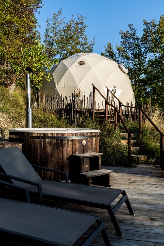 Glamping: Gaia’s Sphere, sfere geodetiche nel cuore dell’alta Langa