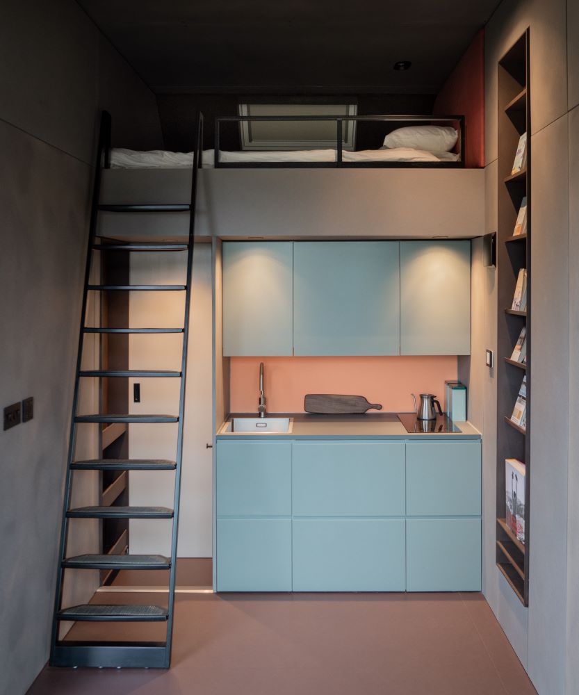 Interno di The Bide, la casa – vacanza più piccola del Regno Unito