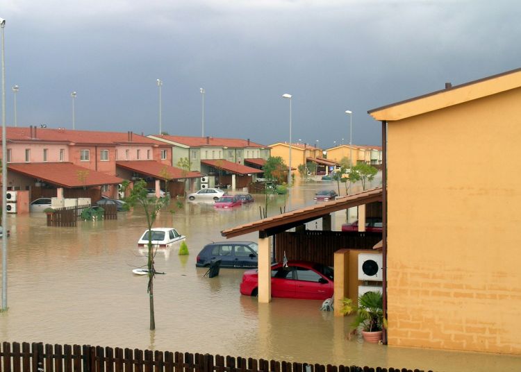 Cambiamento climatico, in Italia il 90% dei comuni è a rischio frane o alluvioni.