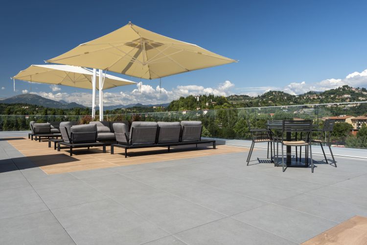 Il Rooftop Atmosfere di life Source a bergamo