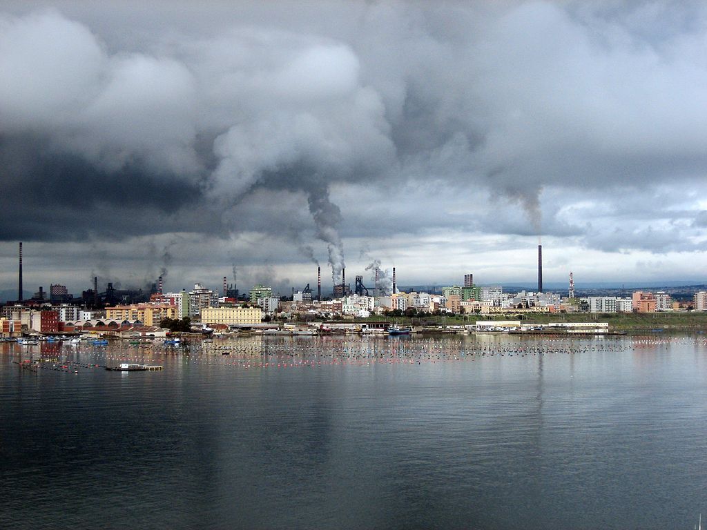 Arriva il nuovo Piano per l’ex Ilva, 4,7 miliardi in 10 anni per la decarbonizzazione