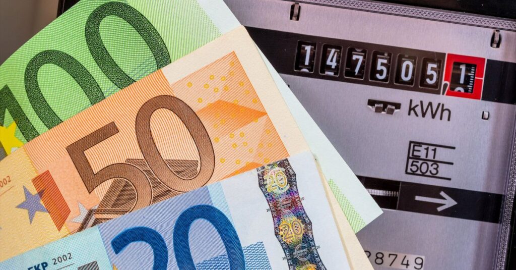 La bolletta della luce scende del 19,5%