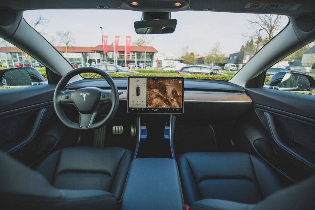 La Tesla è l'auto elettrica più venduta al mondo