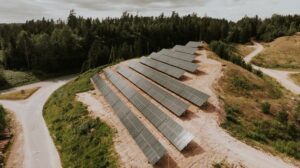 Il fotovoltaico FuturaSun nella natura del villaggio di Amatciems