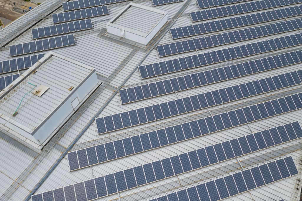 Fotovoltaico: in Lombardia contributi per l’installazione sugli edifici pubblici