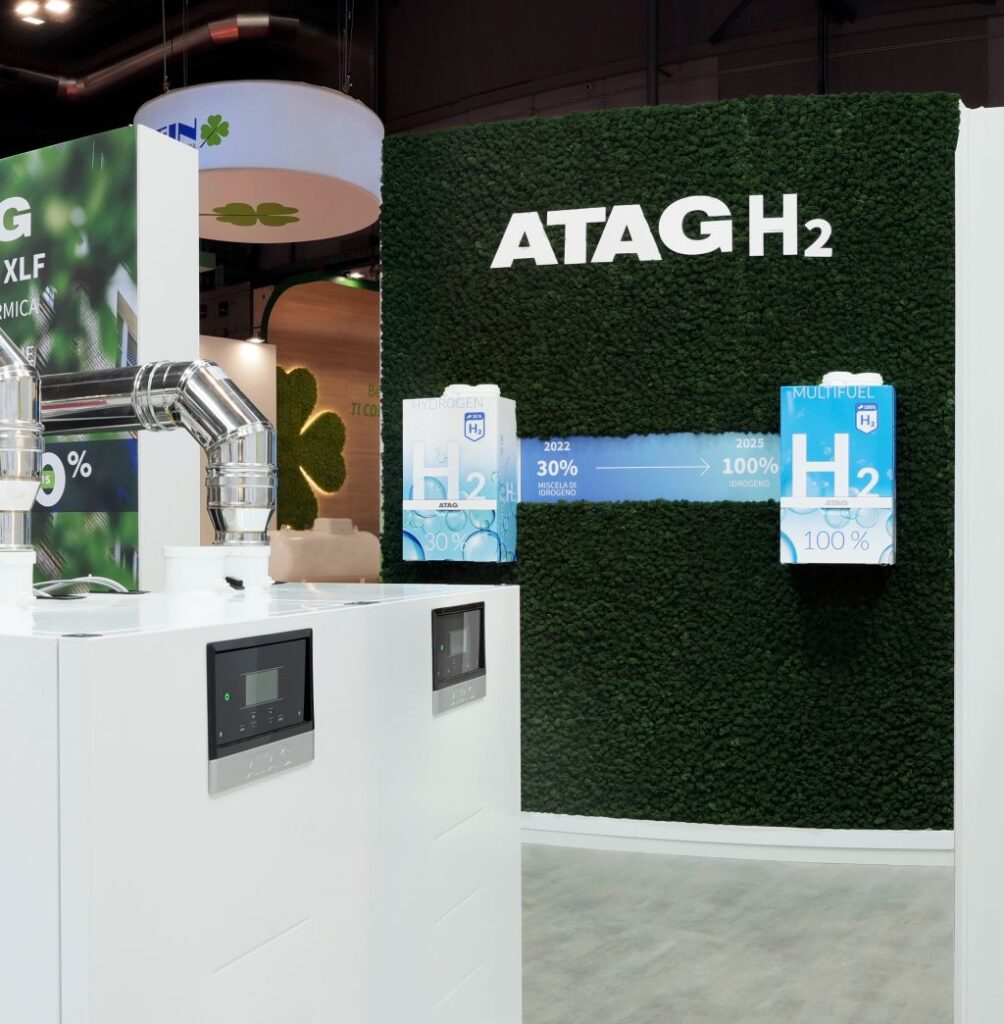 Lo stand di ATAG a MCE 2022 con la caldaia a idrogeno ATAG H2 