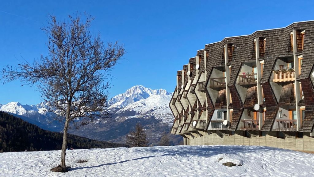Il complesso residenziale di montagna del Grande Gorraz a Pila in Valle d’Aosta 