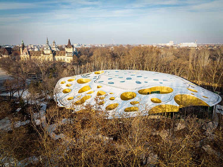 La tettoia organica della Casa della Musica a Budapest