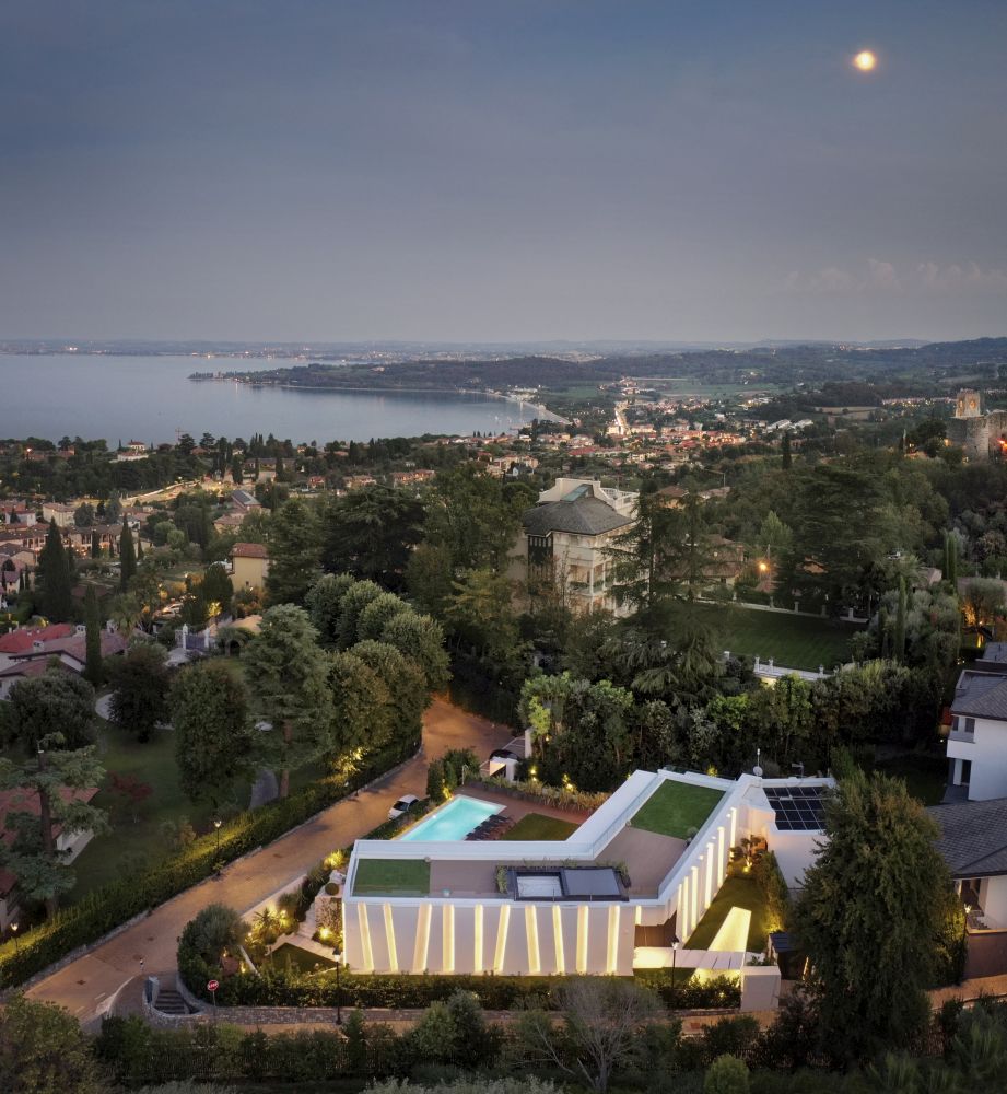 Villa Emerald con il Lago di Garda sullo sfondo