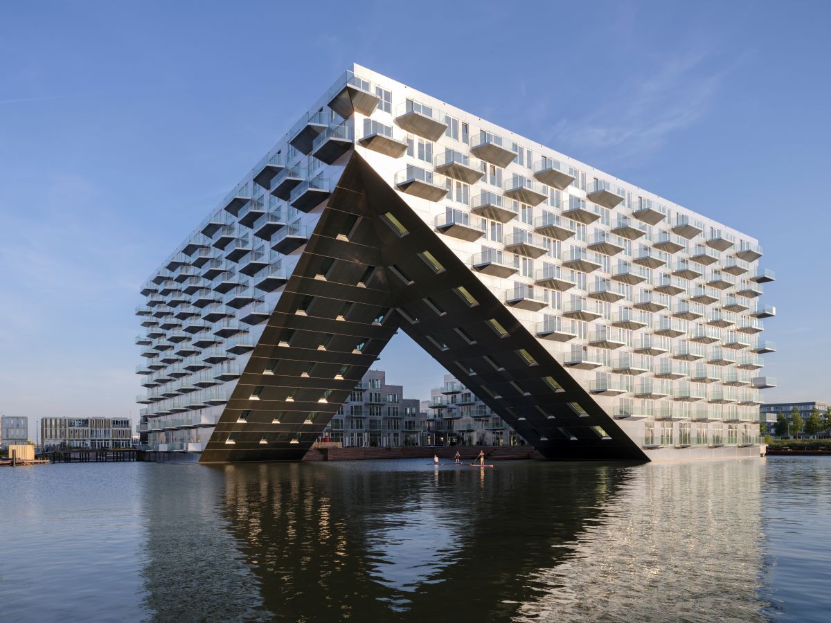 complesso residenziale Sluishuis, ad Amsterdam firmato da Barcode Architects, con BIG