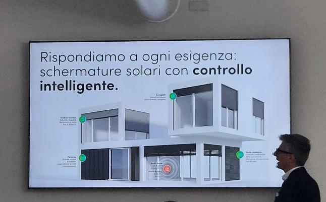 Grisser propone un'ampia gamma di schermature solari: veneziane, tende di facciata, persiane e avvolgibili 