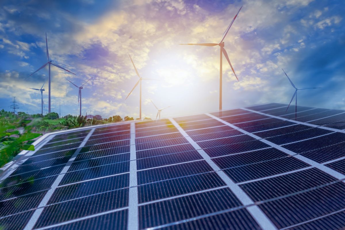 Triplicare le rinnovabili entro il 2030 per cercare di rispettare l'obiettivo 1,5°C