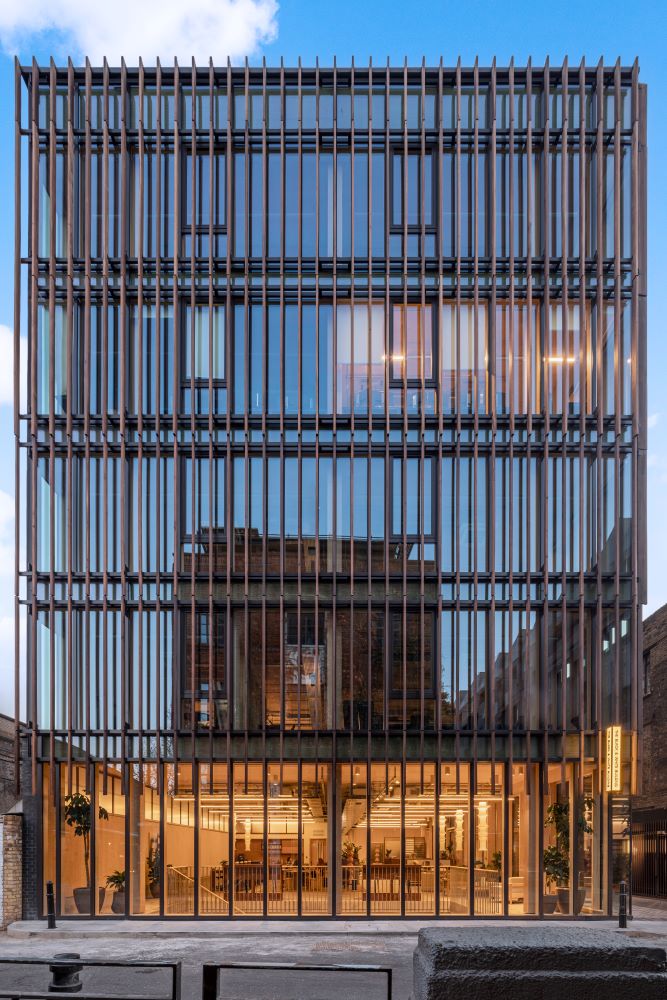 Black & White Building, l’edificio in legno massiccio più alto del centro di Londra