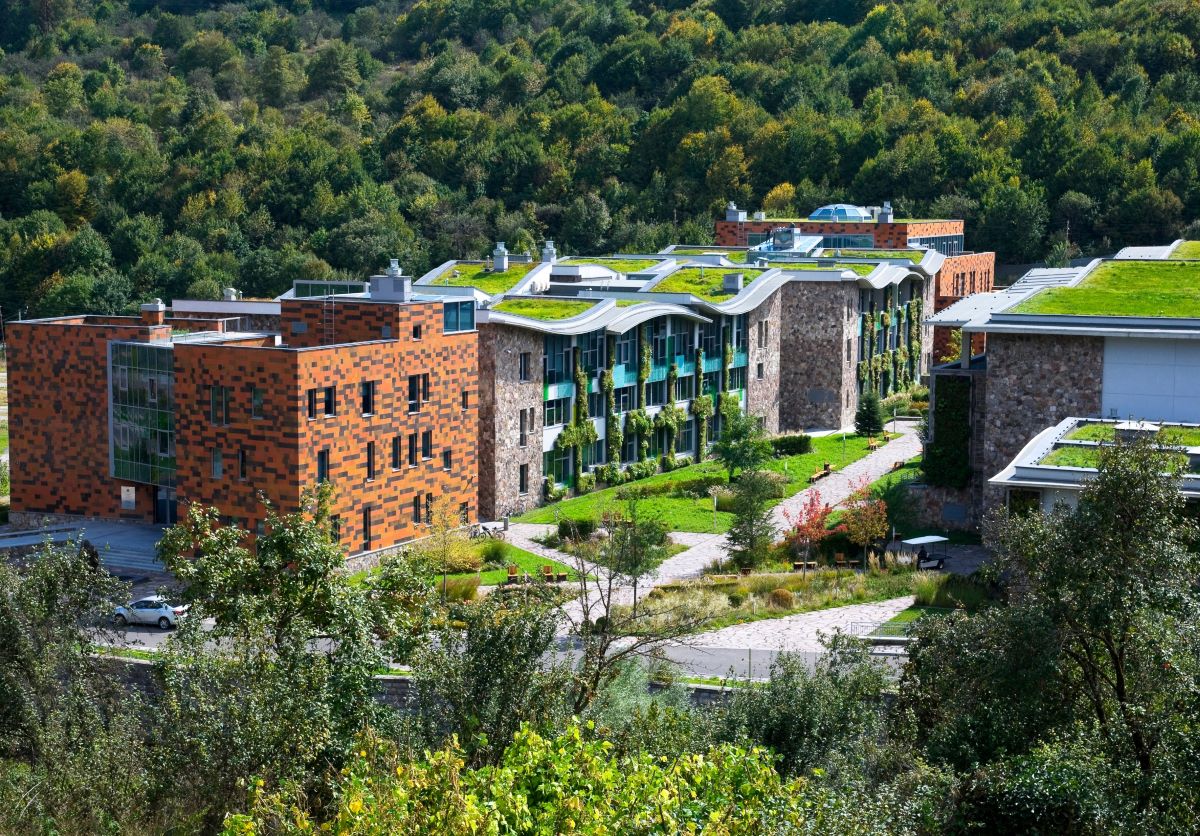 I campus universitari sostenibili. Università del mondo unito, Armenia