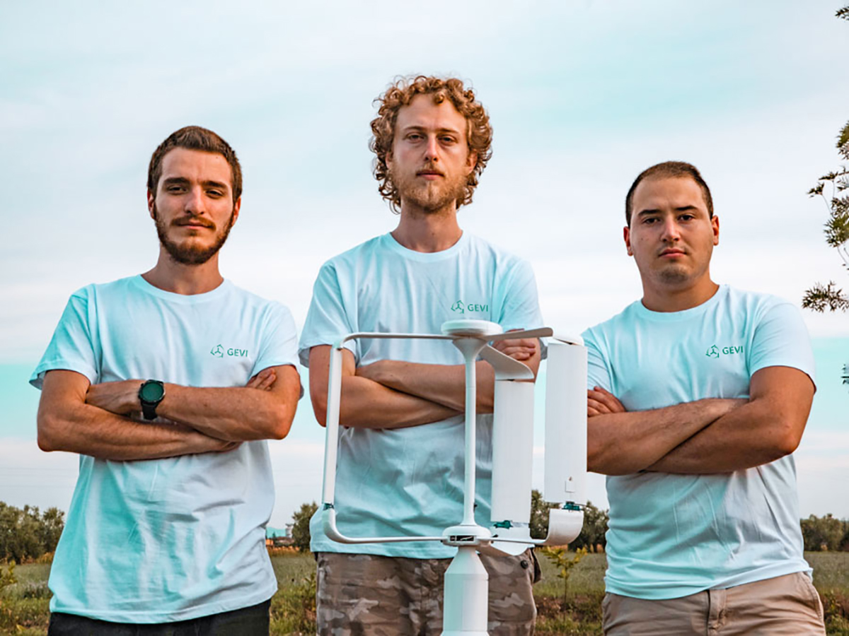 Il team della Start up GEVI che ha sviluppato la nuova turbina eolica verticale