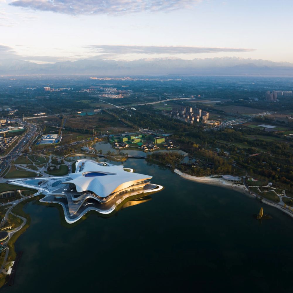 Il Chengdu Science Fiction Museum con tetto fotovoltaico