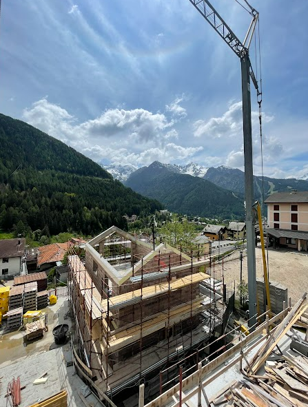 Il cantiere del Villaggio Green Village a Ponte di Legno