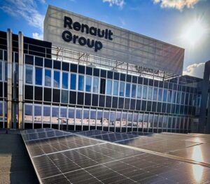 La sede di Renault Italia riduce il proprio impatto ambientale grazie al fotovoltaico di Sorgenia