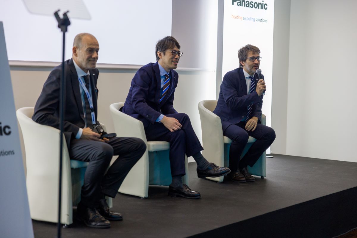 Alfredo Meazza, Hiroshi Komatsubara, Enrique Vilamitjana del mamagement di Panasonic