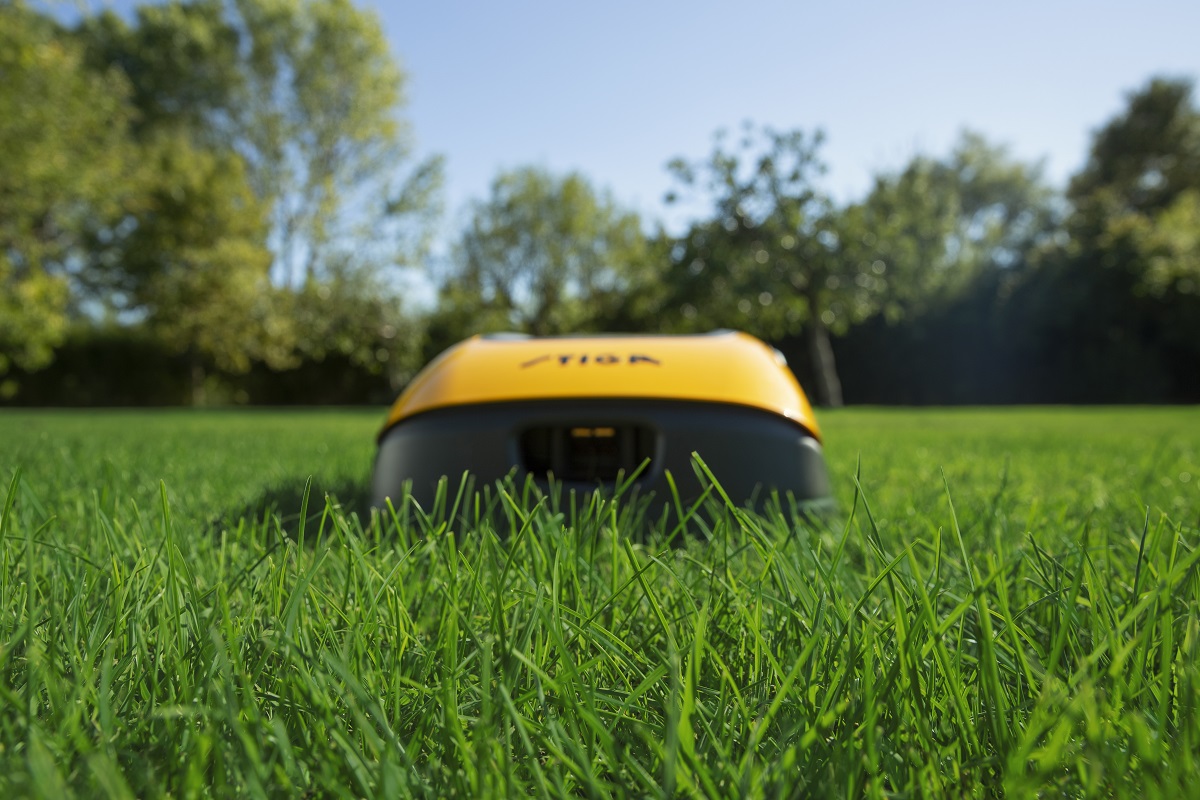 Robot tagliaerba con GPS Stiga