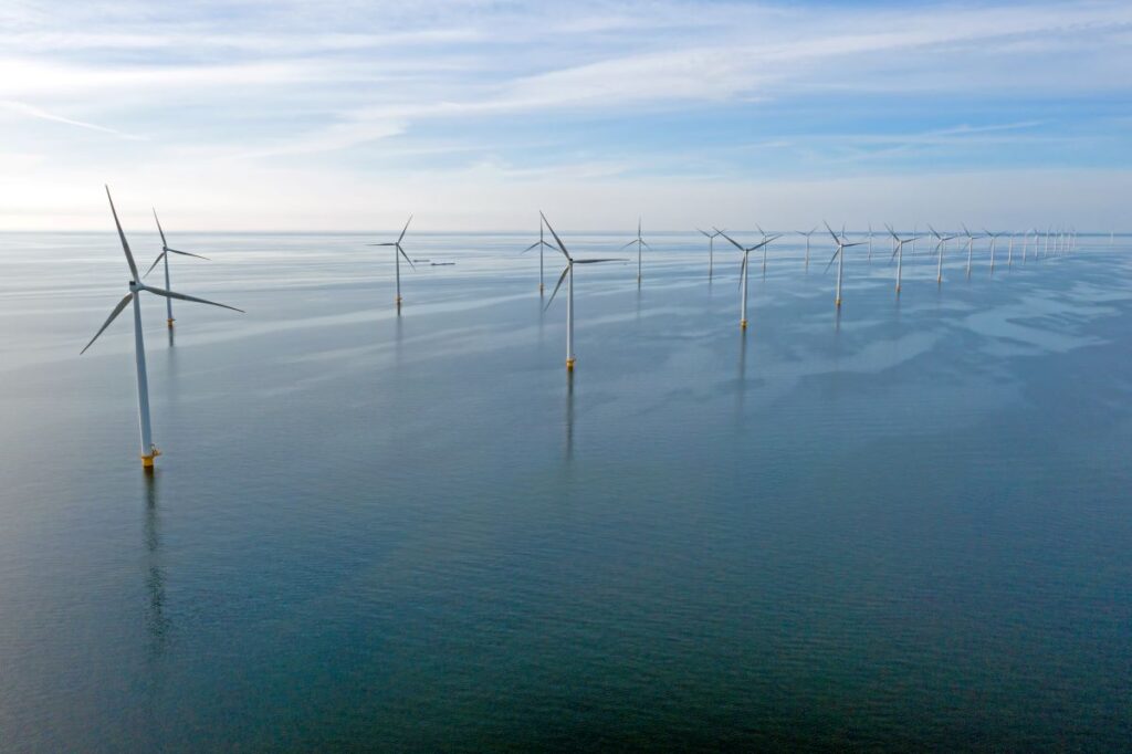 In Francia il primo parco eolico offshore galleggiante