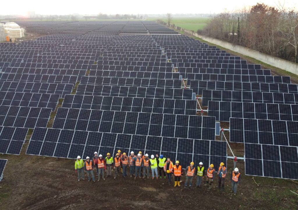 Saint-Gobain inaugura un grande impianto solare