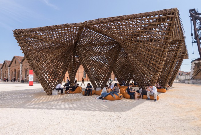 Padiglione “Bamboo Stalactite” di VTN Architects