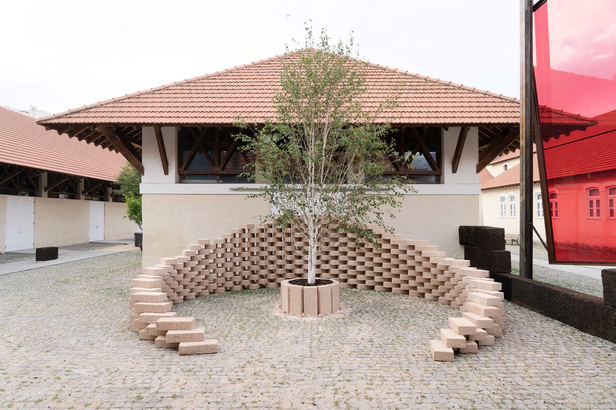 Installazione "Tatu" di Park Associati realizzata con materiali bio-based