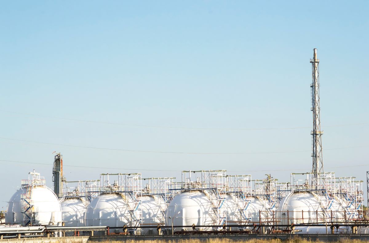Decarbonizzazione delle raffinerie di petrolio con il solare a concentrazione