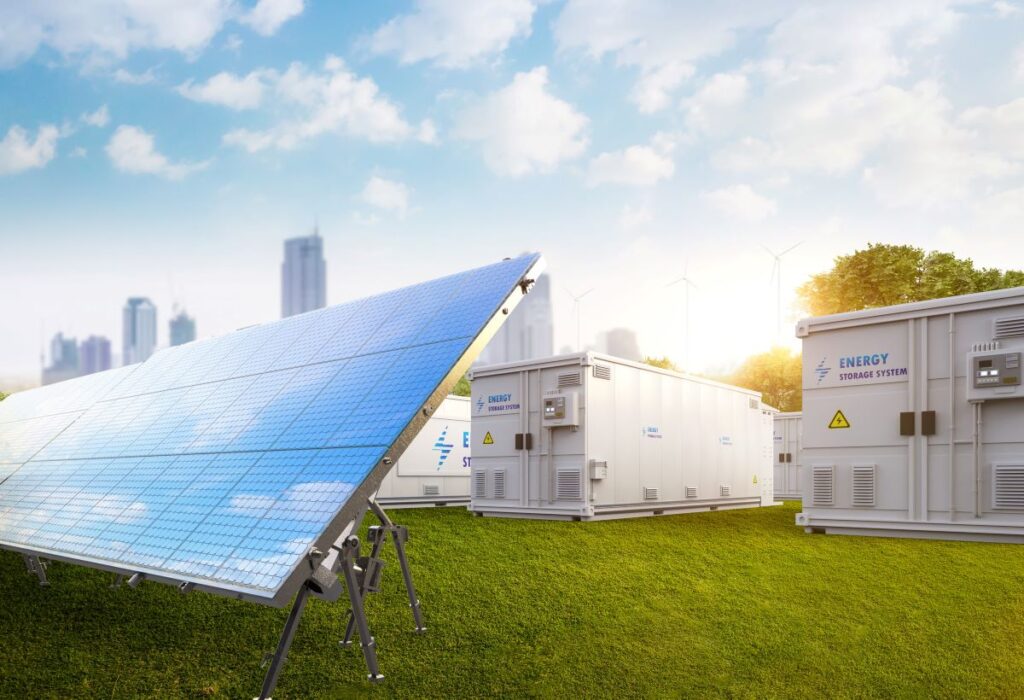 Transizione energetica: investire in reti e infrastrutture per triplicare la capacità rinnovabile entro il 2030