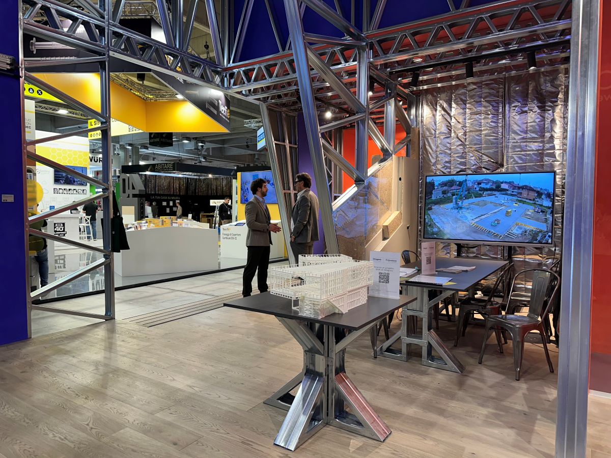 Lo stand di Ottagono, azienda di Green Architecture del Dal Pozzo Group, a Klimahouse 2025