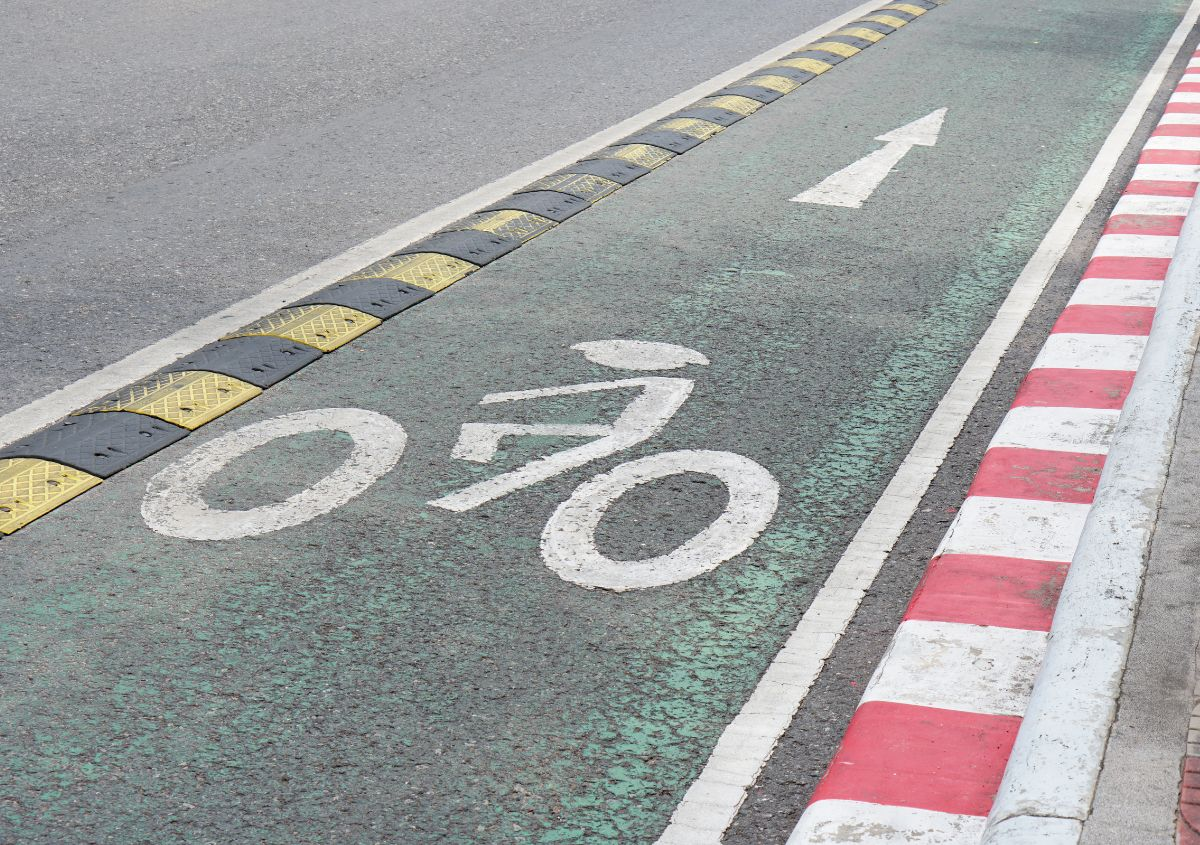 Differenti tipologie di piste ciclabili